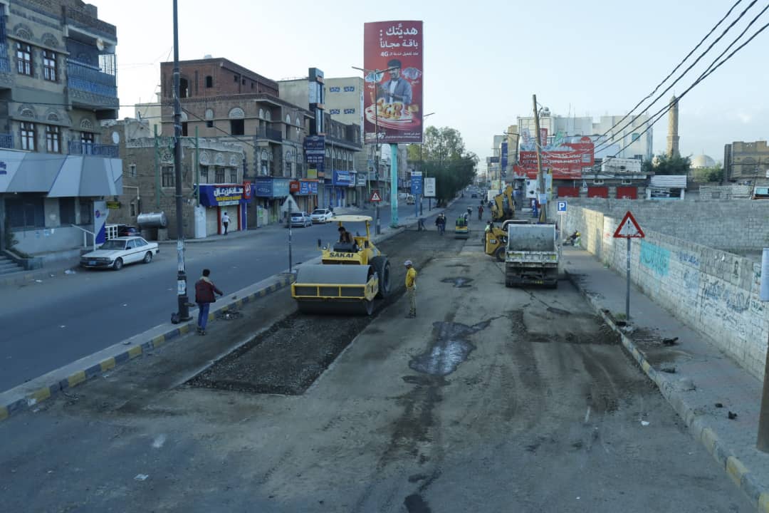 تنفيذ أعمال صيانة وتحسين لشوارع أمانة العاصمة استعداداً للاحتفاء بالمولد النبوي