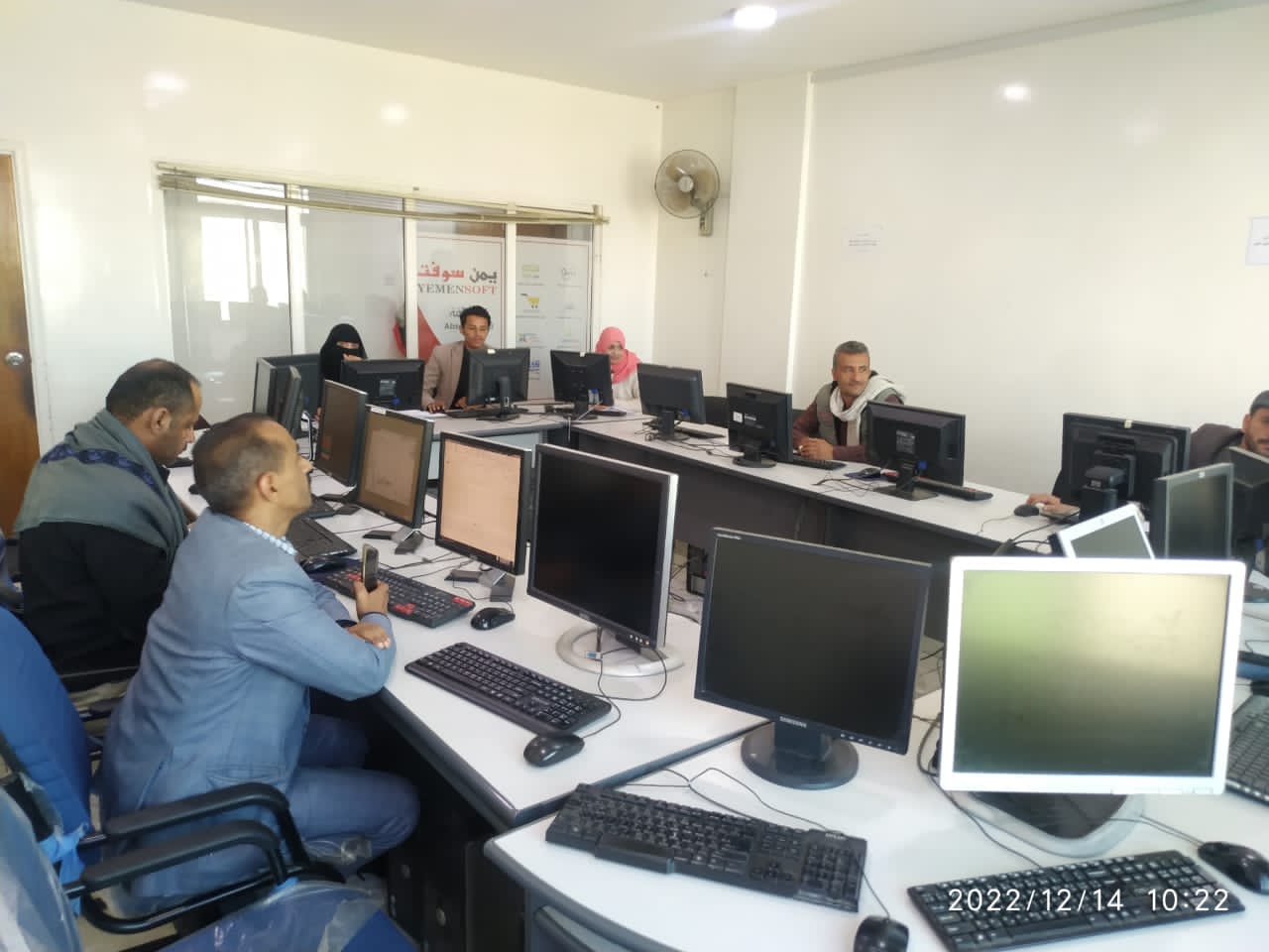 إختتام دورة تدريبية على برامج يمن سوفت لعدد من كوادر الوحدة التنفيذية