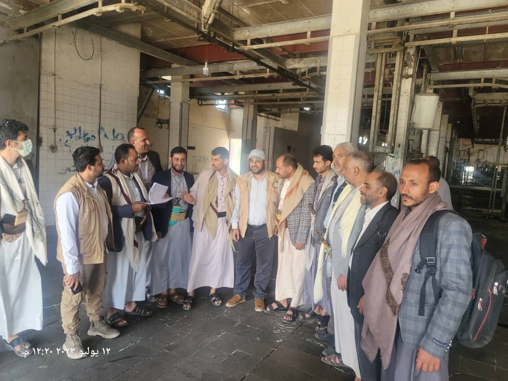 وحدة التمويل الزراعية والسمكية بالأمانة تسلم مشروع ترميم صالة المسلخ المركزي للبدء بتنفيذه.